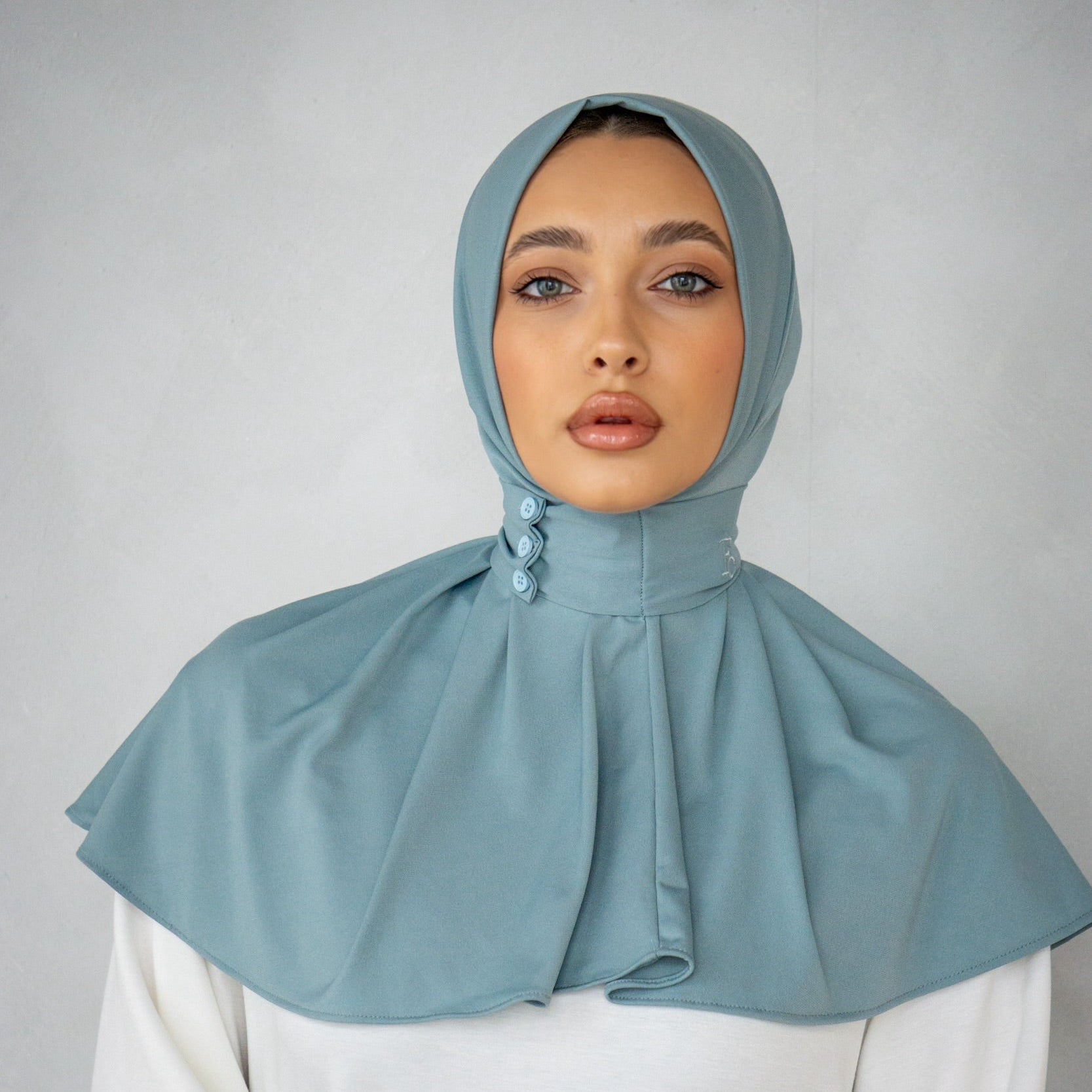 Touch of blue Front Buttom